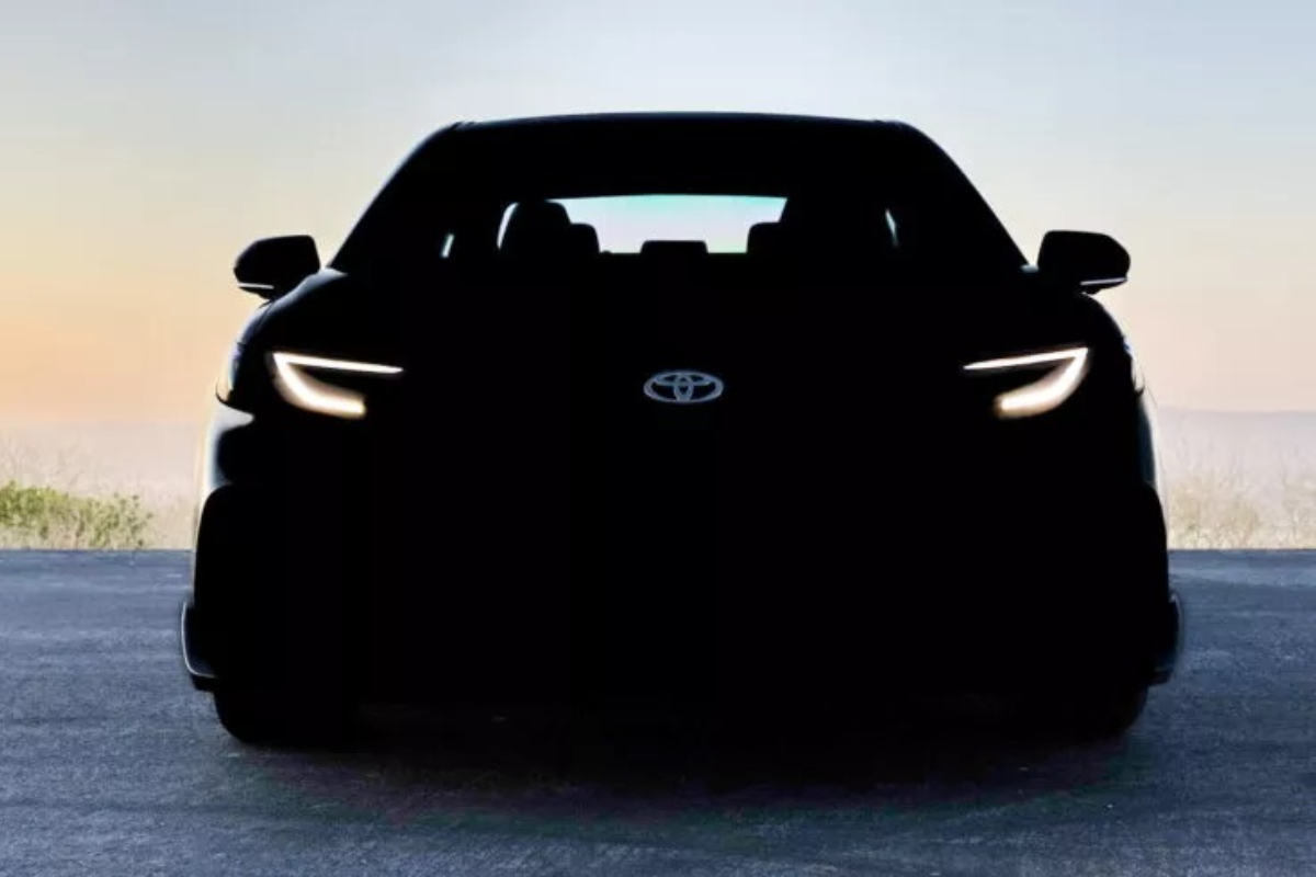 Toyota Tengah Bersiap Luncurkan Camry 2024, Intip Spesifikasinya Sisi