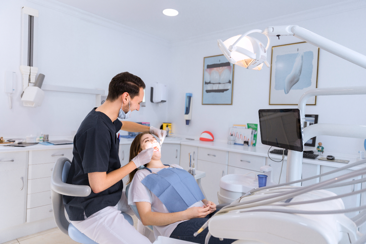 rekomendasi klinik gigi tangerang selatan