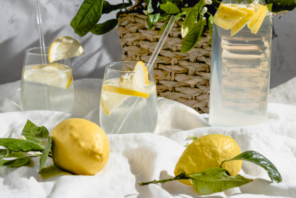 manfaat infused water lemon